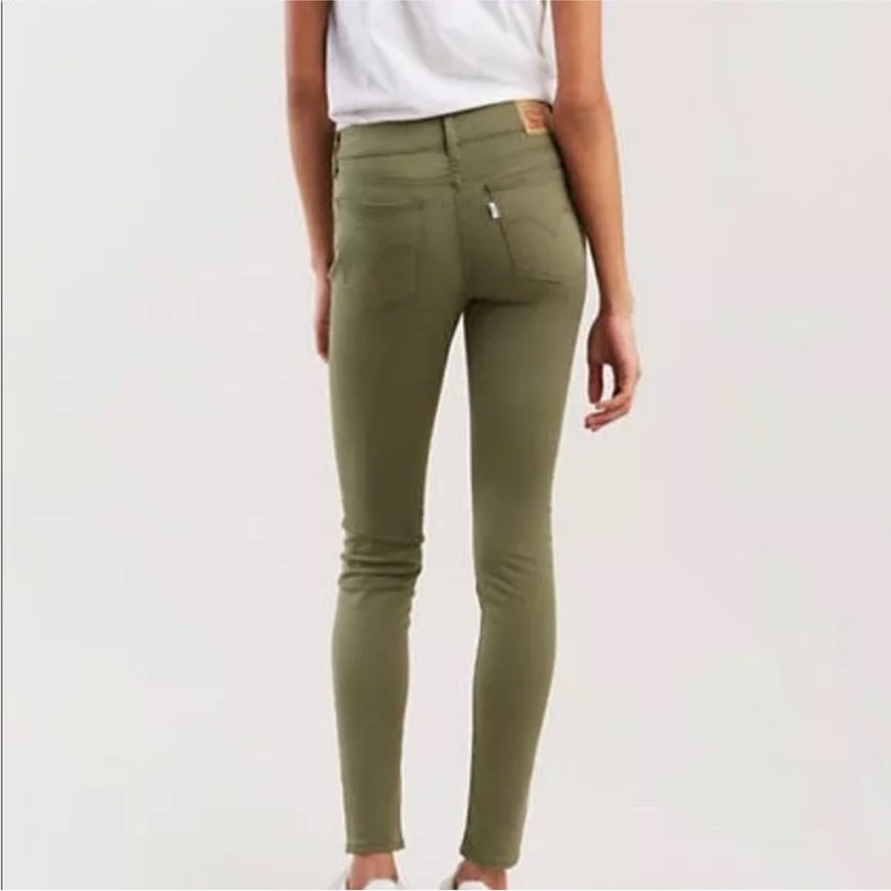 Levi's Olive Skinny Jeans for Women - Picture 2 of 4